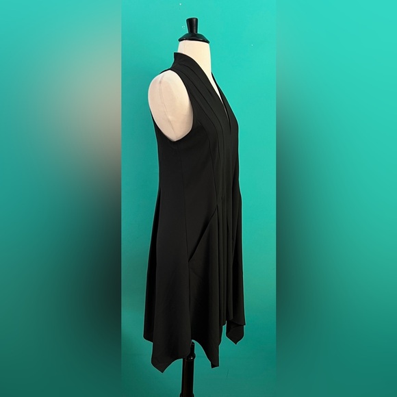 De Philo Black Pleated V Neck Handkerchief Hem Dress - Picture 5 of 9